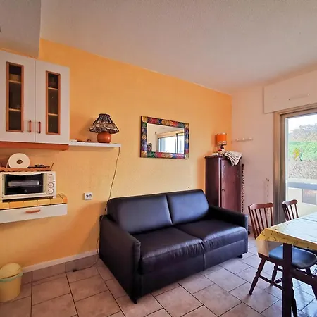 Le Lavandou: 4 Pers, Vue Mer, Proche Plage, Parking - Fr-1-803-27 Lejlighed *