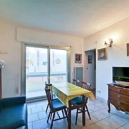 4 Pers Avec Balcon, Parking, Tennis, Proche - - Fr-1-803-27 * Le Lavandou