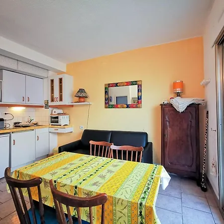 4 Pers Avec Balcon, Parking, Tennis, Proche - - Fr-1-803-27 * Le Lavandou